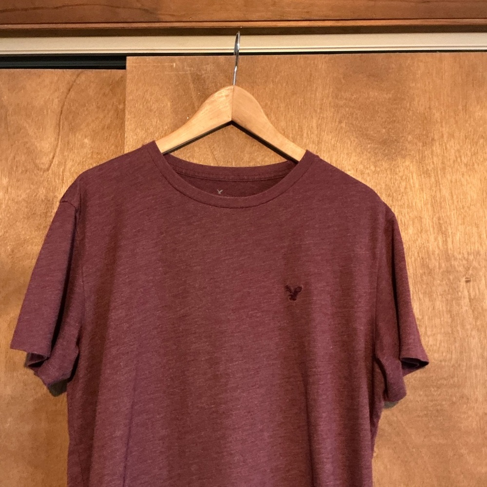 American Eagle Outfitters Burgundy Short Sleeve Tee